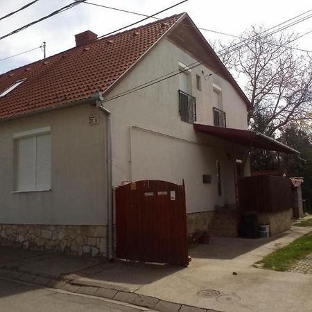 Budai Vam Apartmanhaz Beci Exterior foto