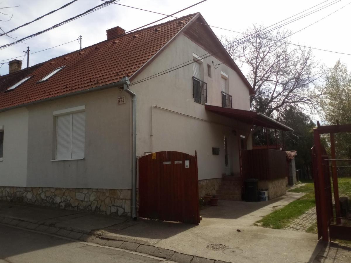 Budai Vam Apartmanhaz Beci Exterior foto