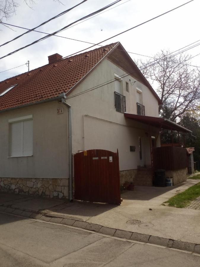 Budai Vam Apartmanhaz Beci Exterior foto