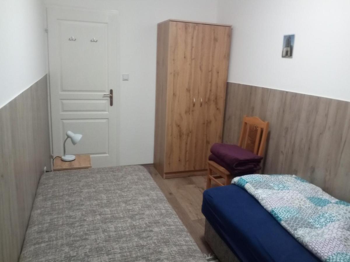 Budai Vam Apartmanhaz Beci Exterior foto
