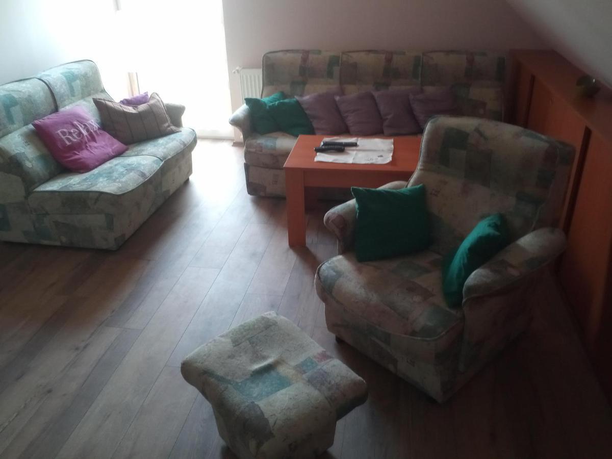 Budai Vam Apartmanhaz Beci Exterior foto