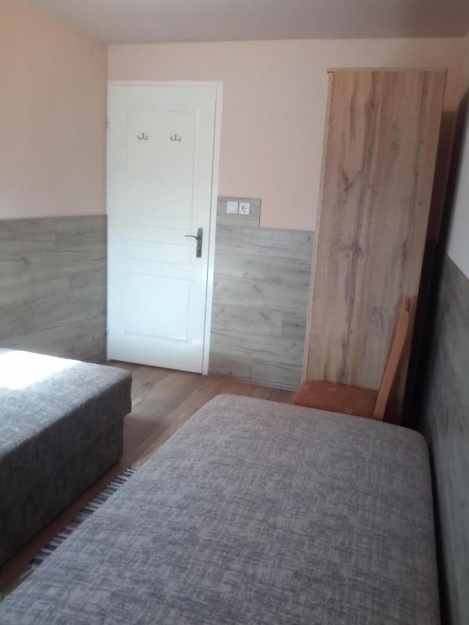 Budai Vam Apartmanhaz Beci Exterior foto