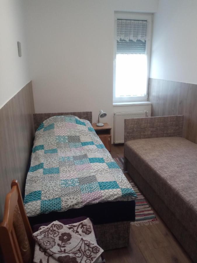 Budai Vam Apartmanhaz Beci Exterior foto