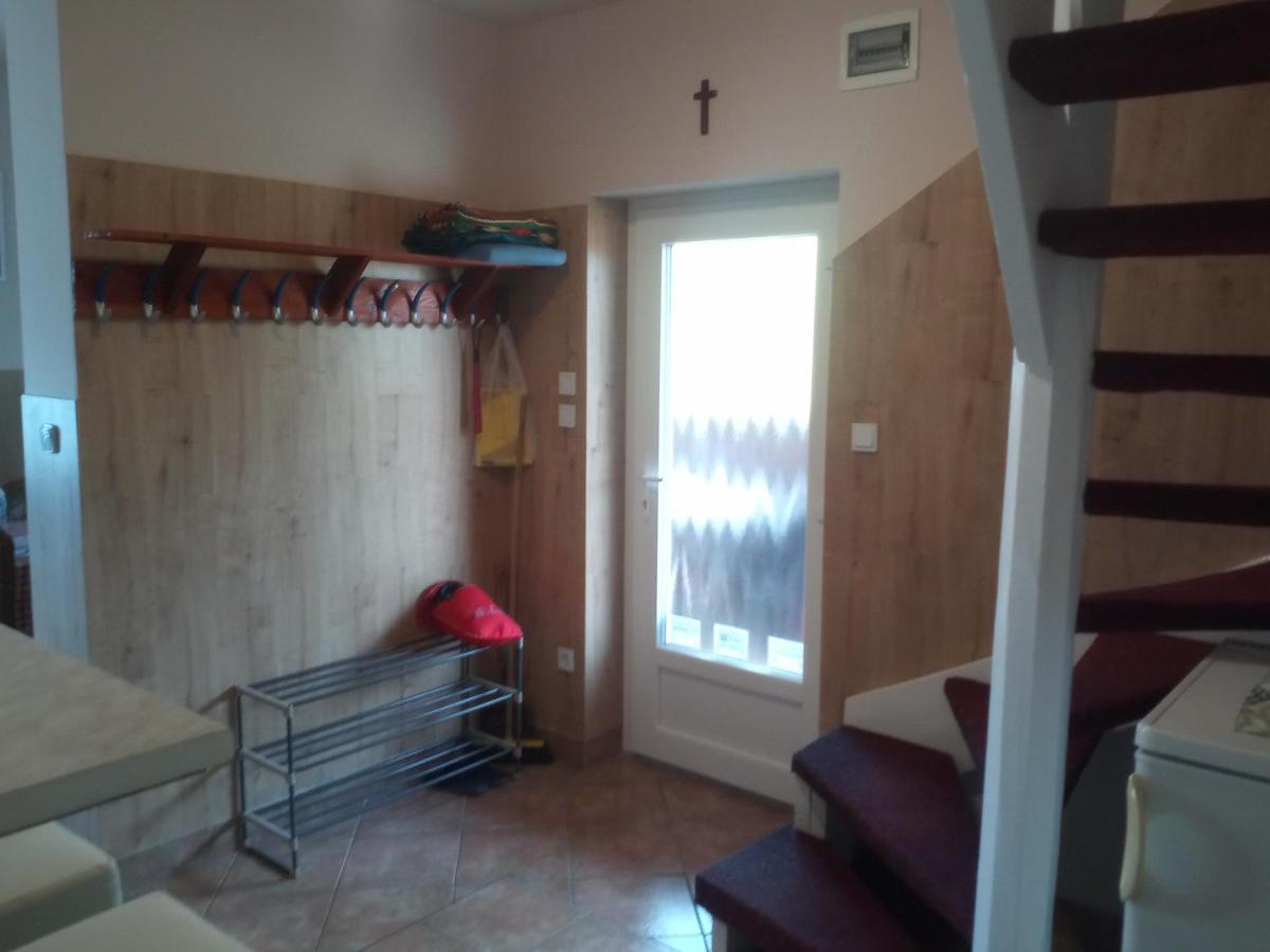 Budai Vam Apartmanhaz Beci Exterior foto
